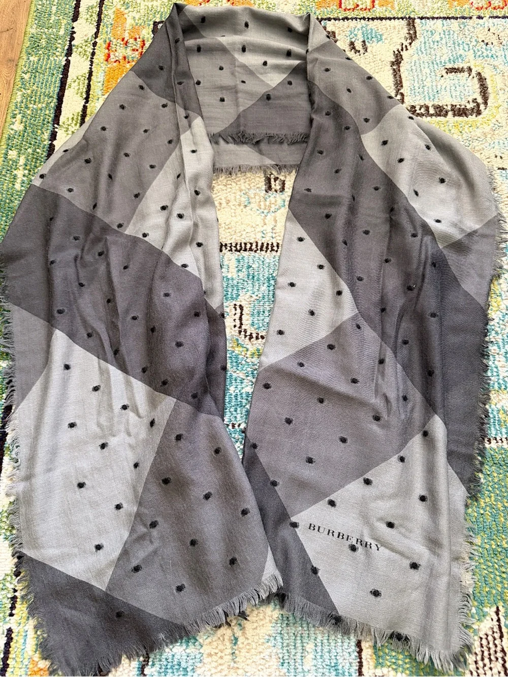 Burberry merino wool large shawl polka dot nova check gray acarf